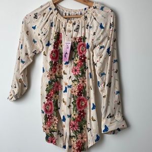 New Shirt Butterflies and Flowers S\M